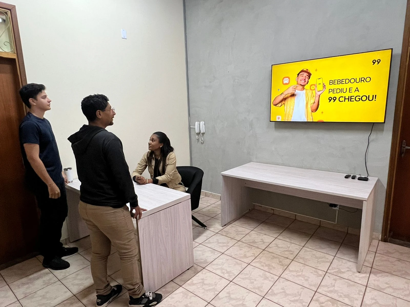 TV de anúncio da NPMIDIA — Escritório NPMIDIA, em Bebedouro
